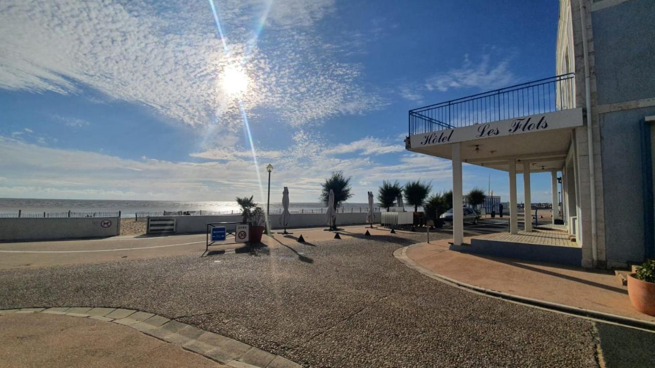 Les Pieds Dans L'Eau - Appartement Vue Mer Chatelaillon-Plage Luaran gambar